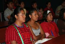 Estudiantes indígenas y con discapacidad recibirán estímulos económicos