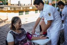Atienden universitarios a más de mil 400 personas en El Tuito