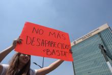Paran labores en protesta por desaparición de estudiantes