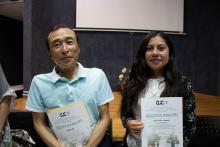 Artista apoya a los egresados del CUCosta