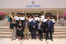 Se realiza en CUCosta triple graduación con grandes satisfacciones